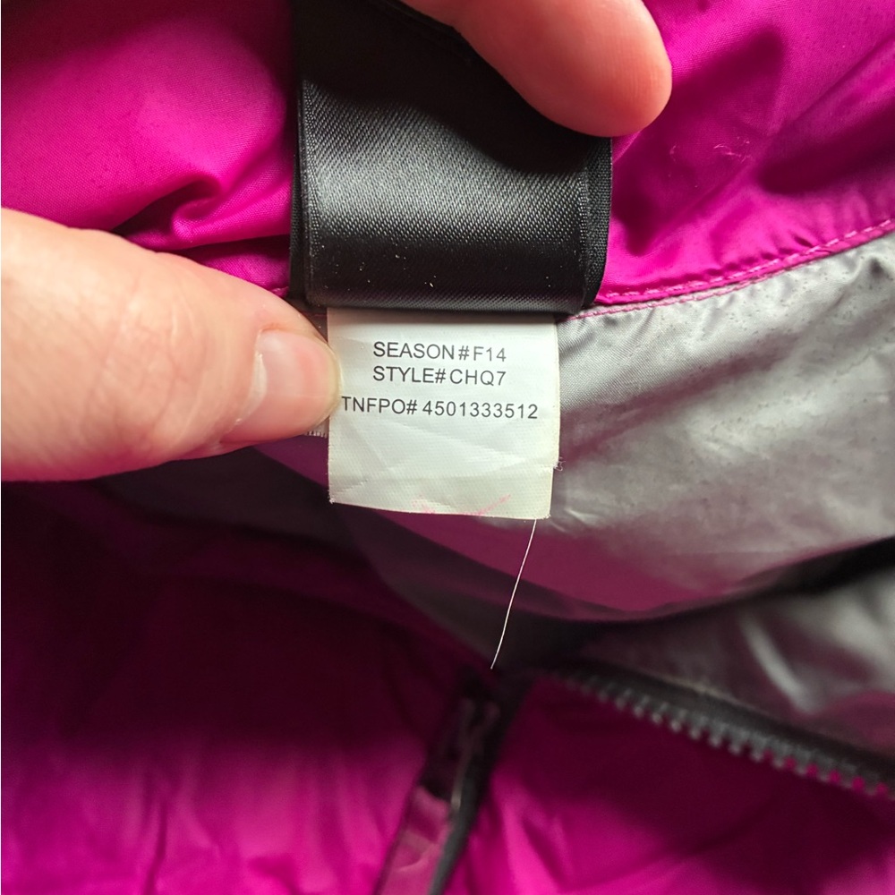 The North Face Kids Pink Puffer Jacket - Picture 5 of 6